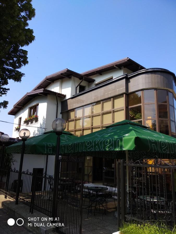 Casa Romaneasca Curtea de Argeş エクステリア 写真