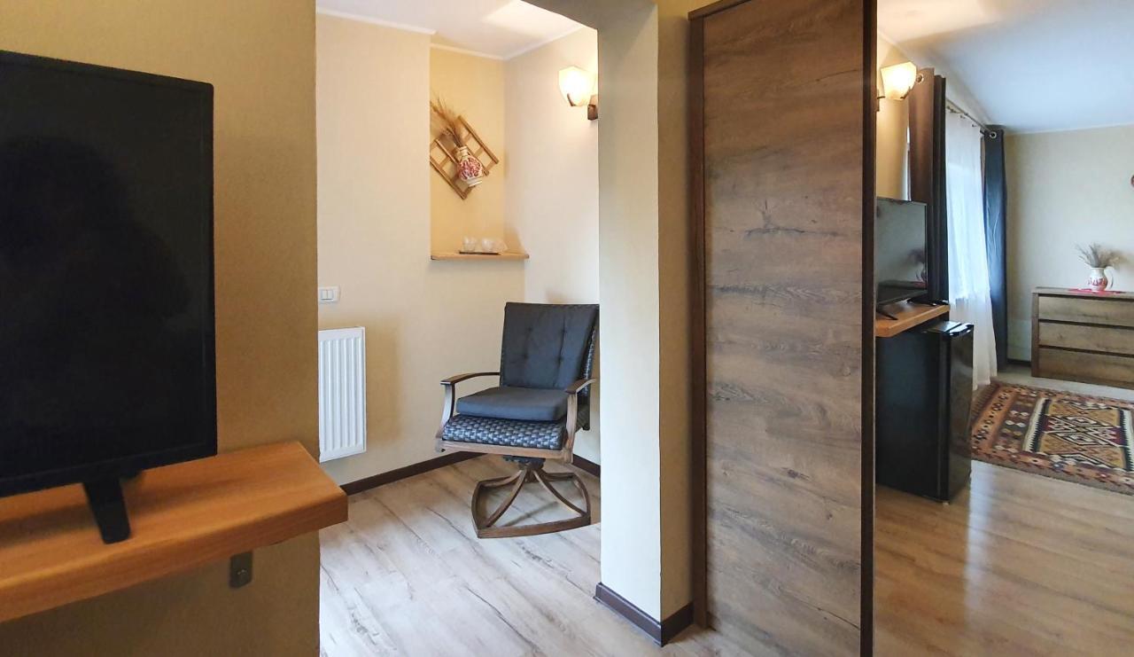 Casa Romaneasca Curtea de Argeş エクステリア 写真